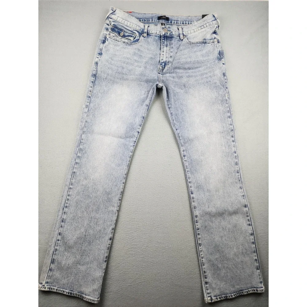 True Religion Billy Jeans Mens 36x32 Light Wash Relaxed Bootcut Stretch Denim SN